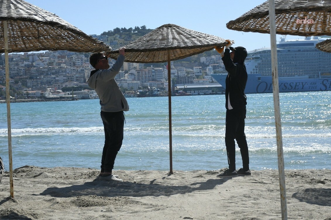 Kuşadası plajlarında sezon hazırlığı başladı
