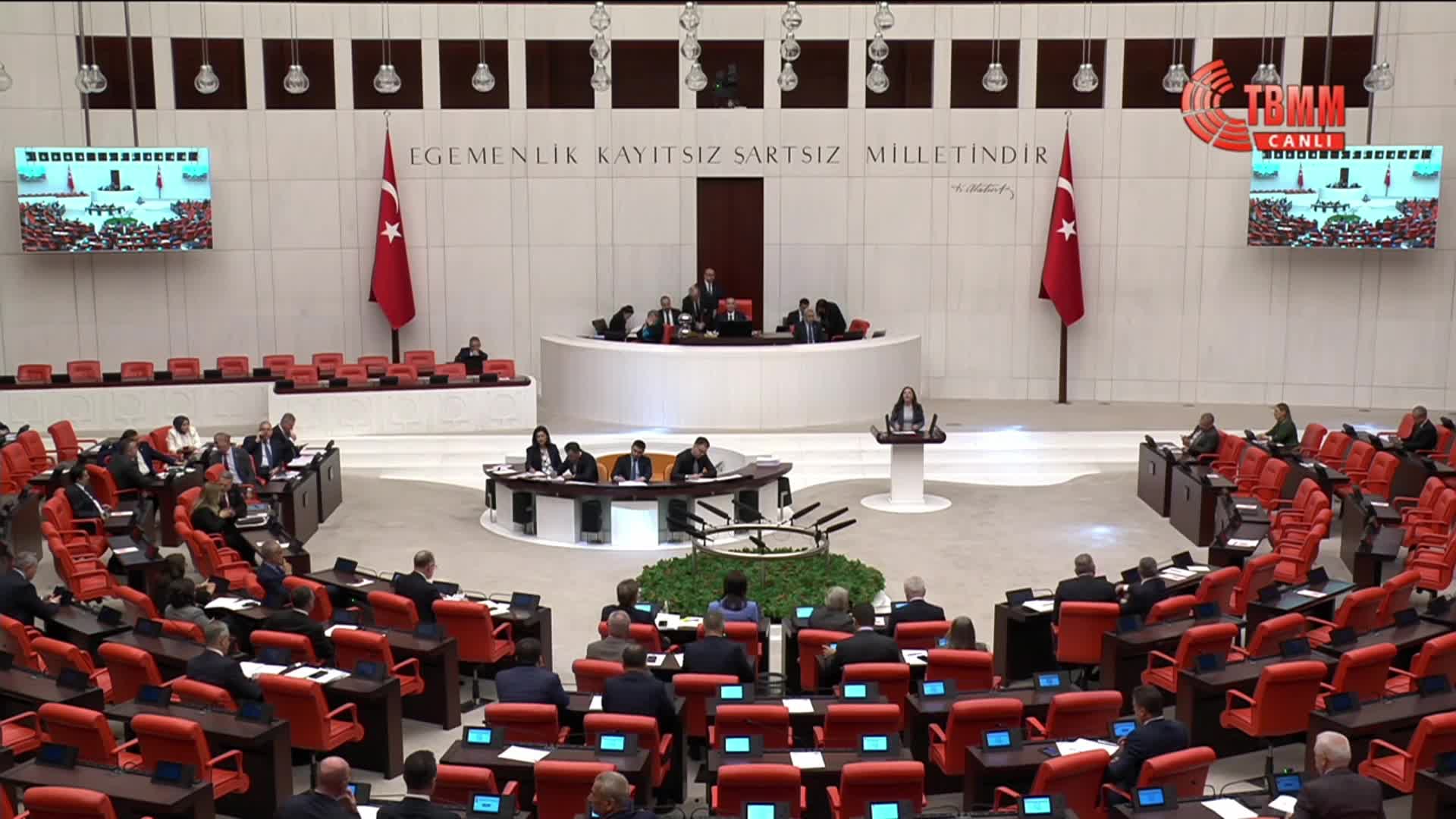TBMM Genel Kurulu... CHP'li Kayışoğlu: "Yurt dışında 8 bin euro askerlik ücretini ödeyemeyen gençler, Türkiye Cumhuriyeti vatandaşlığından çıkmayı tercih ediyor"
