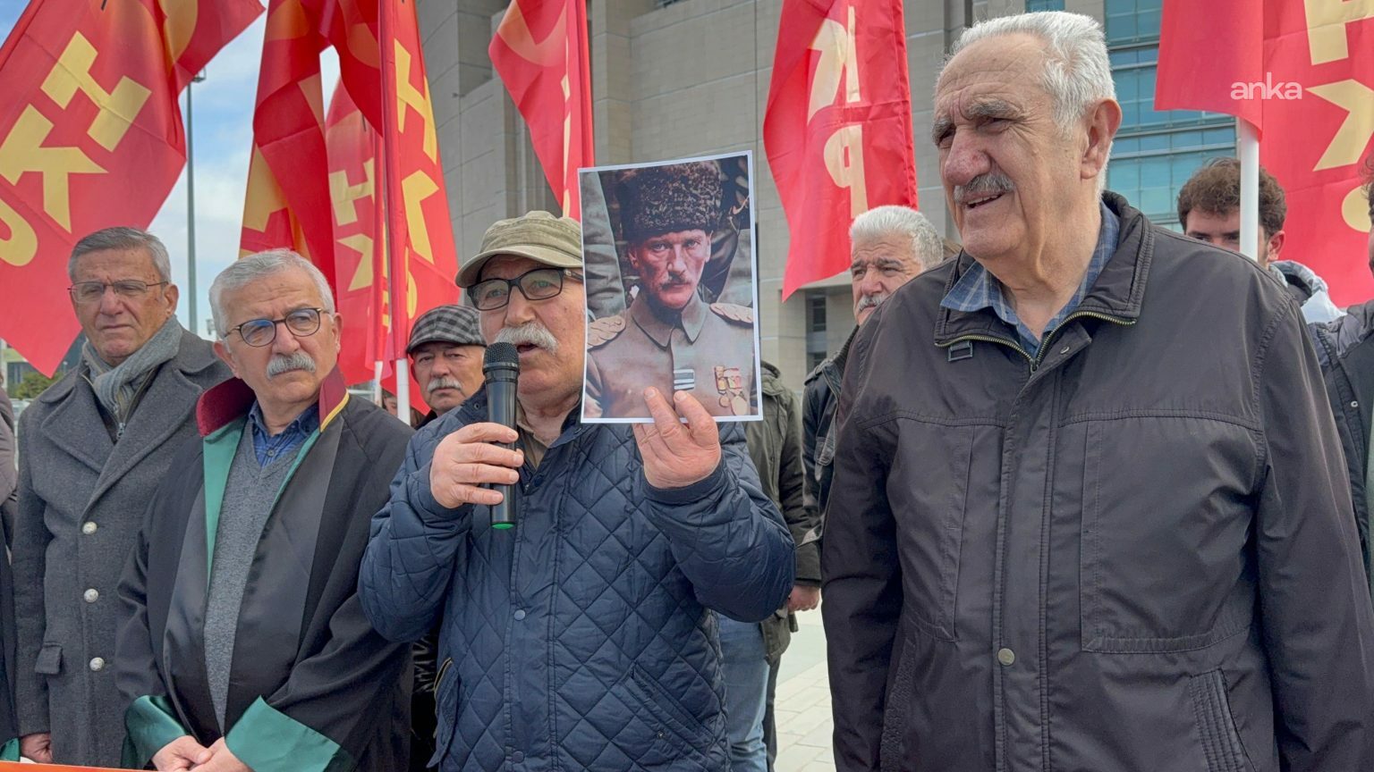 Ev hapsindeyken gözaltına alınan HKP Genel Başkanı Nurullah Efe için tutuklama talebi