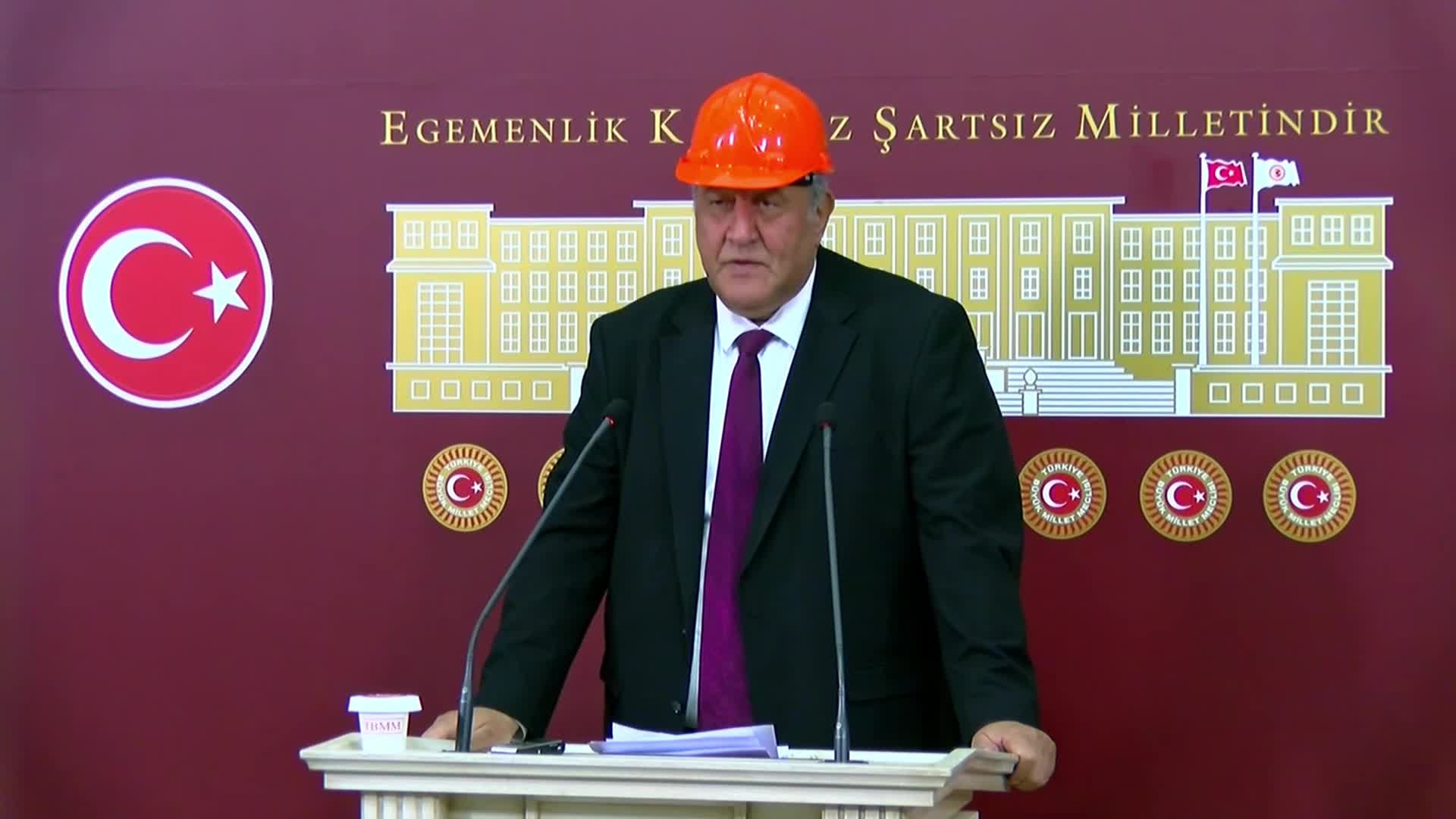 Ömer Fethi Gürer: "İşçi ve emekçilerin 1 Mayıs'ı Taksim'de kutlamasına izin verilmelidir"