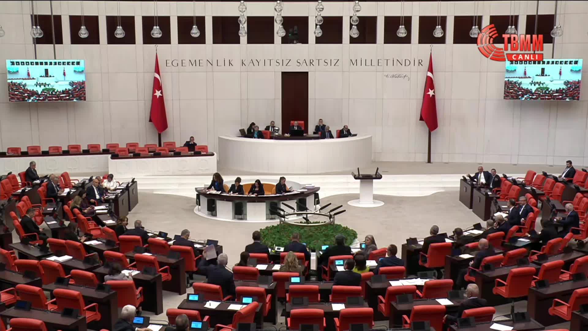 TBMM Genel Kurulu... CHP'li Başarır: 86 milyon çalışsın, dizlerini dövsün, üç beş tane şirkete yerin altındaki ve üstündeki tüm varlıklar rezerve edilsin