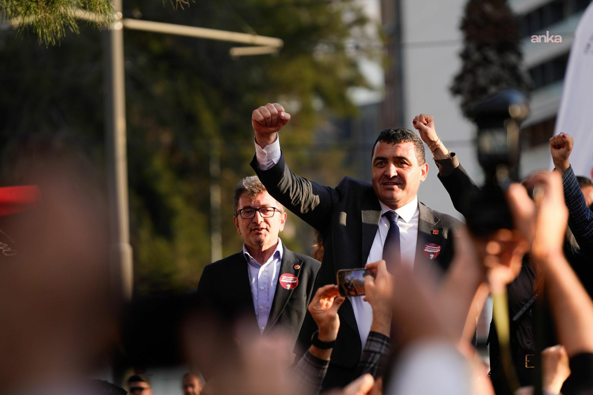 Ulaş Karasu: “Yarının Türkiye’sini, bugünden emeğin sarsılmaz gücüyle omuz omuza kuracağız. Yaşasın 1 Mayıs”