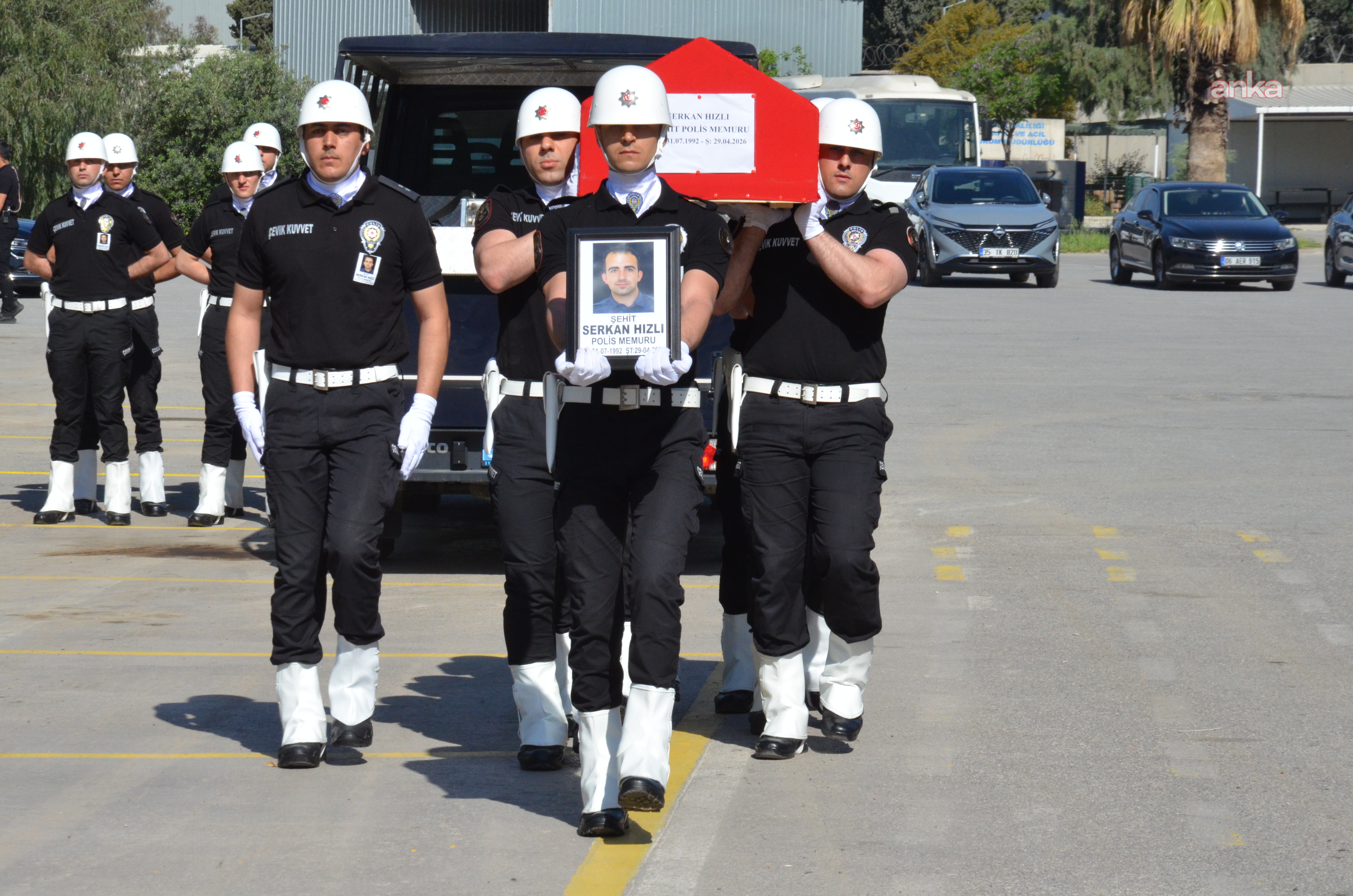 İzmir’de şehit polis memuru Serkan Hızlı için tören düzenlendi
