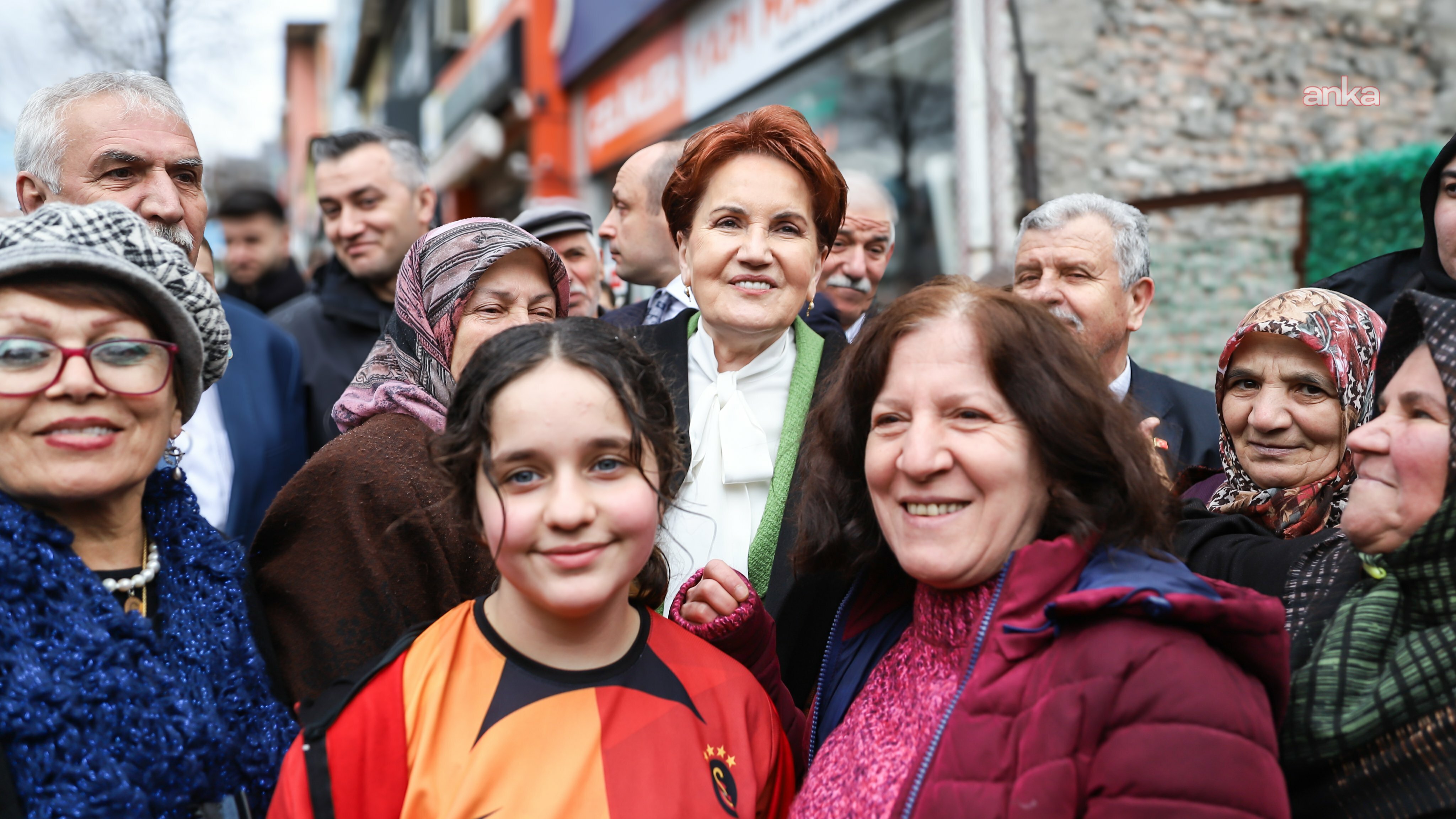 Meral Akşener, yoksul kesimlere yardım amaçlı vakıf kuruyor