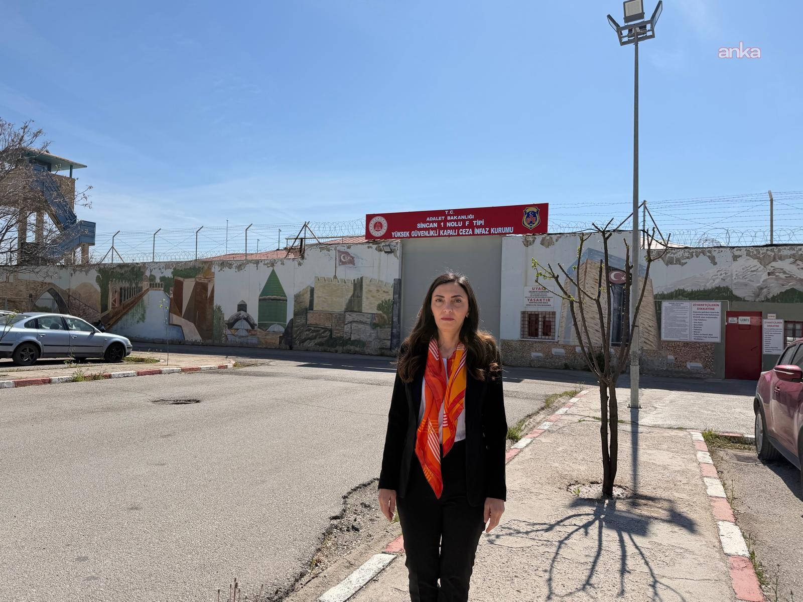 CHP Genel Başkan Yardımcısı Kayışoğlu, Bolu Belediye Başkanı Tanju Özcan ve gazeteci İsmail Arı’yı cezaevinde ziyaret etti