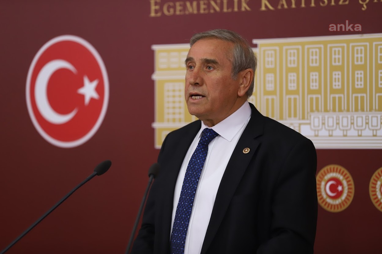 CHP'Lİ KAYA: HİÇ KİMSE LİSELİ GENÇLERİMİZİN HAKLI TALEPLERİNE DUYARSIZ KALAMAZ