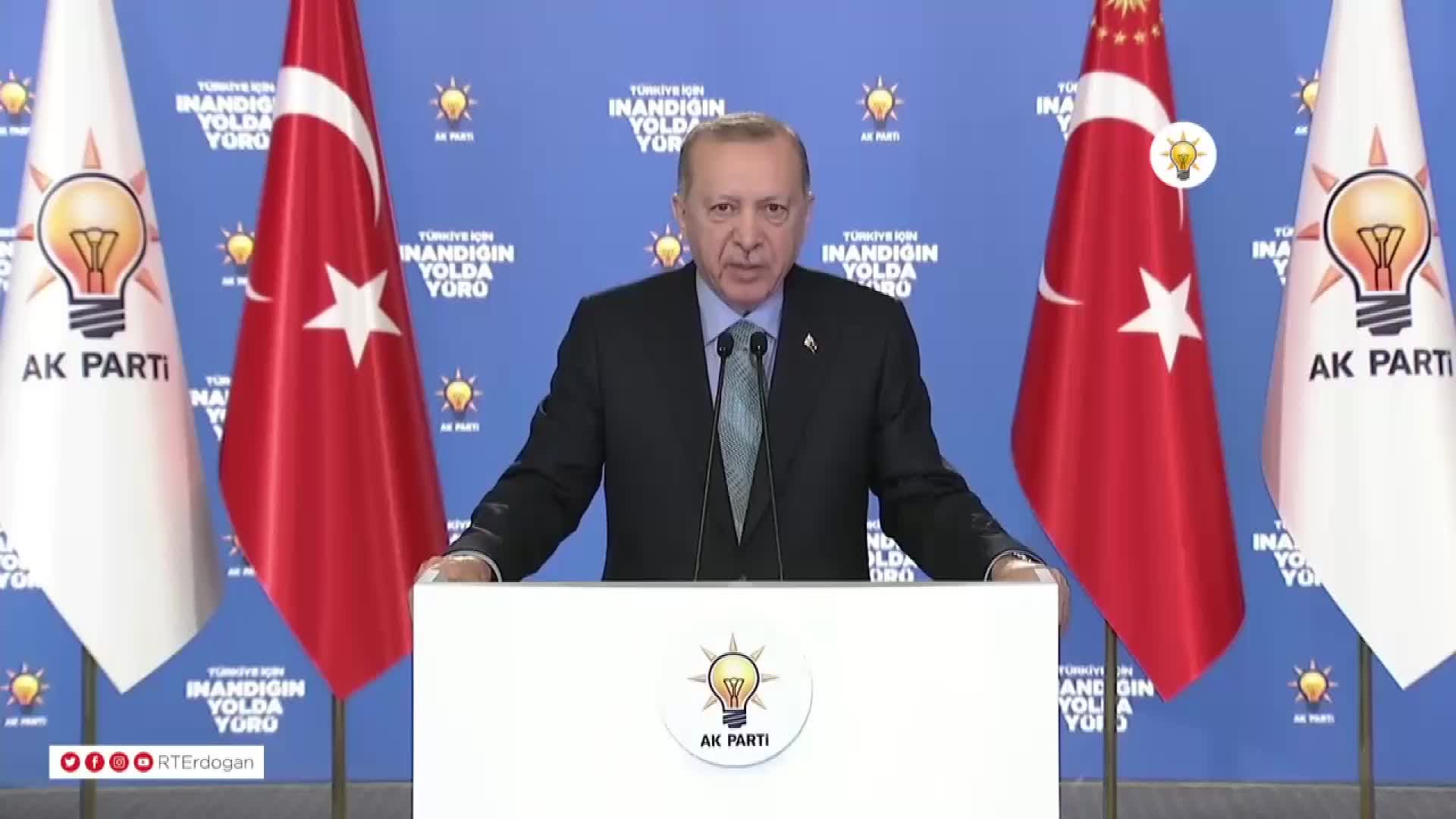 ERDOĞAN: 2021'İN TÜRKİYE'Sİ İLE 2002'NİN TÜRKİYE'Sİ ARASINDA DAĞLAR KADAR FARK VAR