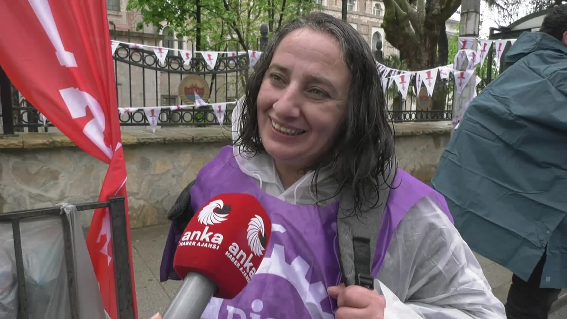 1 Mayıs Emek ve Dayanışma Günü... Haydarpaşa'dan Kadıköy'e yürüyen işçiler: "Bugün burada toplanmamızın sebebi, haksızlıklara, hukuksuzluklara ve yapılan zulme karşı dik durmaktır"