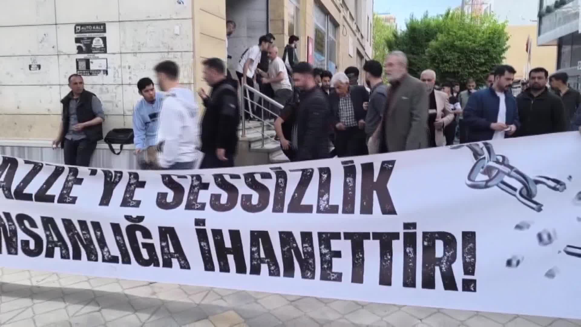 Küresel Sumud Filosu'na yapılan saldırı Iğdır'da protesto edildi
