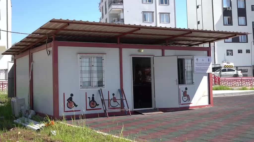 Adıyaman Belediyesi’nden engelli araçlarına ücretsiz bakım: Bir yılda 100 araç onarıldı