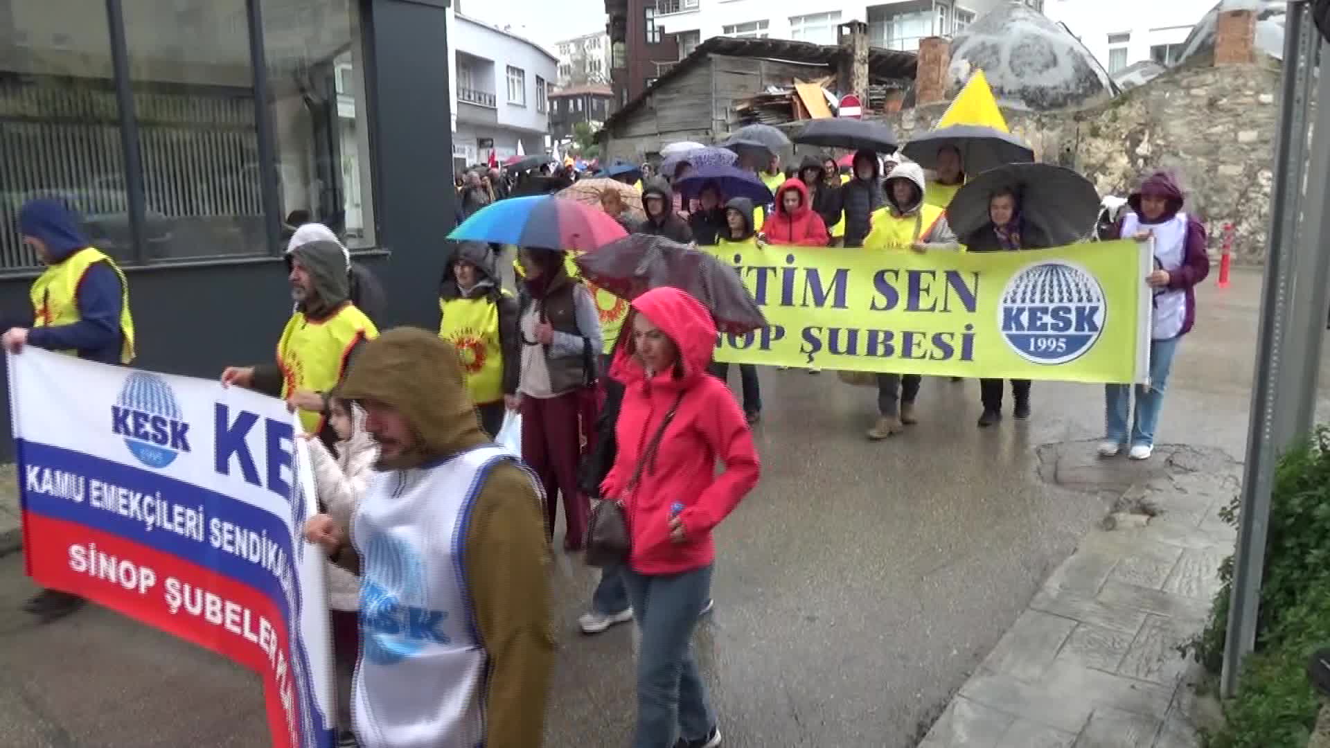 Sinop'ta 1 Mayıs Emek ve Dayanışma Günü kutlaması: Emeğin onurunu savunmak, adaletsizliğe karşı ses yükseltmek için toplandık