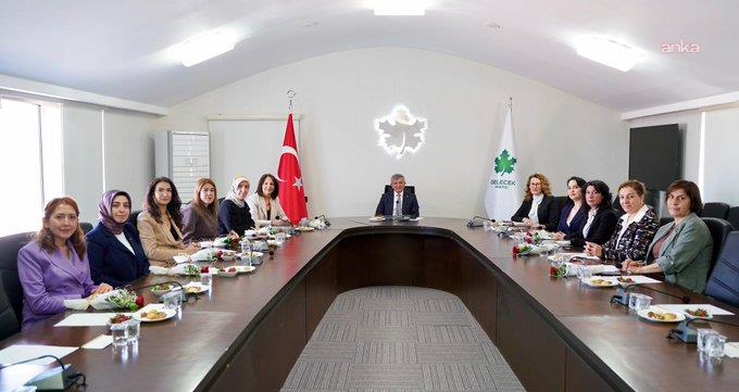 Gelecek Partisi ev sahipliğinde, CHP, DEVA Partisi, Saadet Partisi ve DEM Parti’nin Kadın Politikalarından Sorumlu Başkanları bir araya geldi