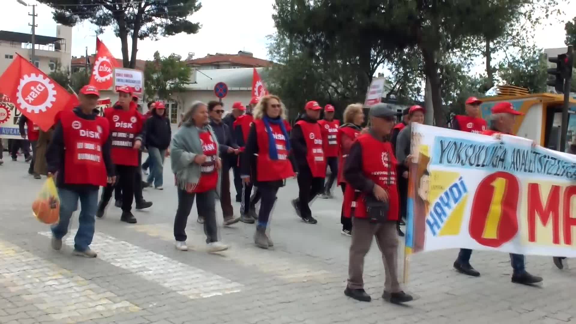 Burhaniye de 1 Mayıs törenlerle kutlandı