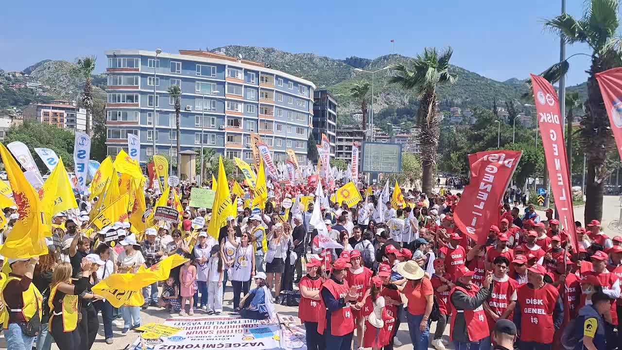 Hatay’da 1 Mayıs: Savaşa, ranta, sömürü düzenine karşı alanlardayız