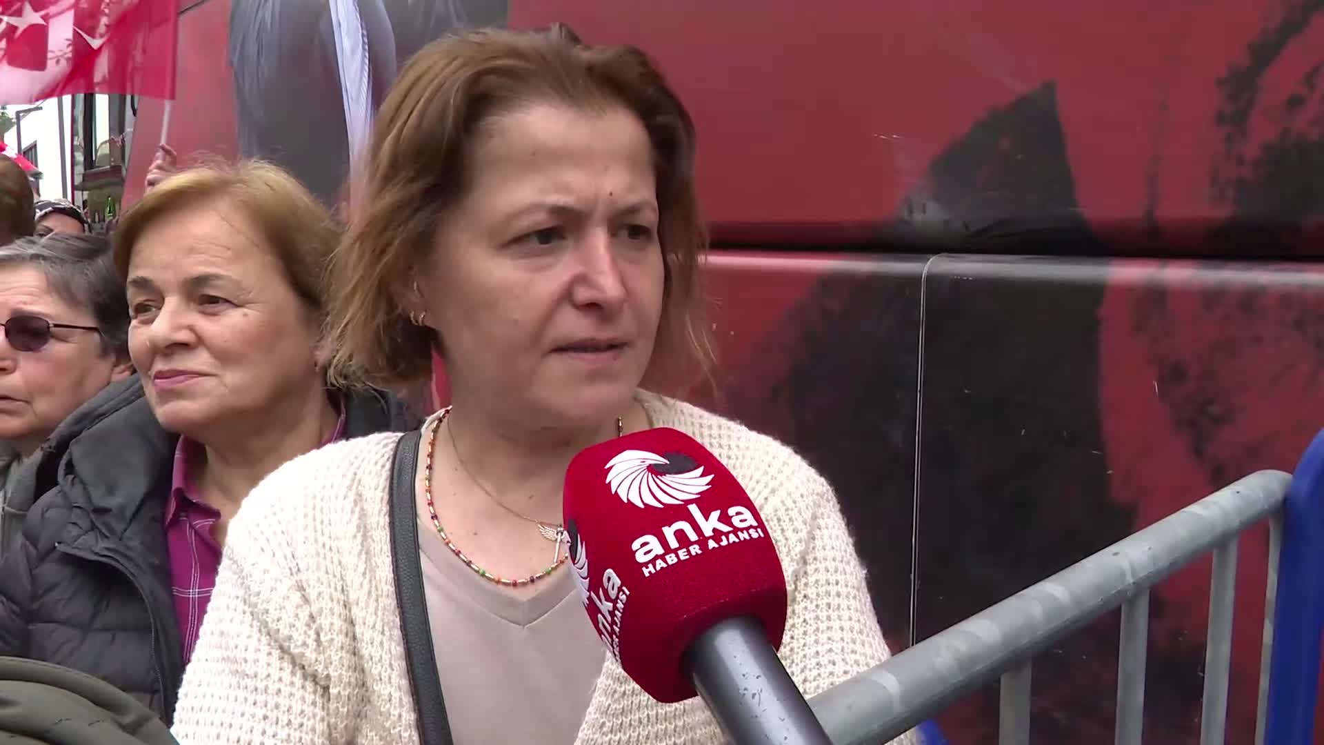CHP'nin Karabük'teki "Millet İradesine Sahip Çıkıyor" mitingine katılan vatandaş: "Gasbolan irademi geri almak için buradayım"