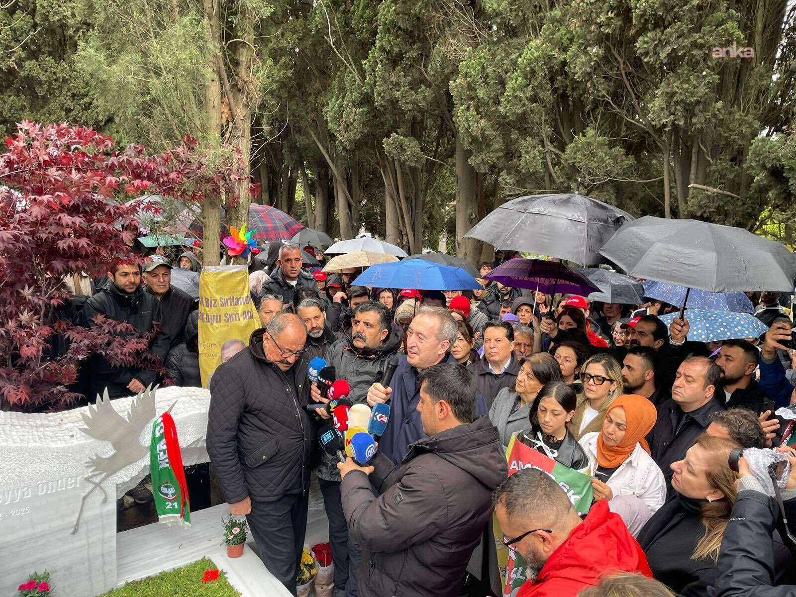 Esenyurt Belediye Başkanı Özer, Sırrı Süreyya Önder'i andı: "Barışın gerçekleşmesi için var gücümüzle çalışıyoruz sevgili Sırrı"