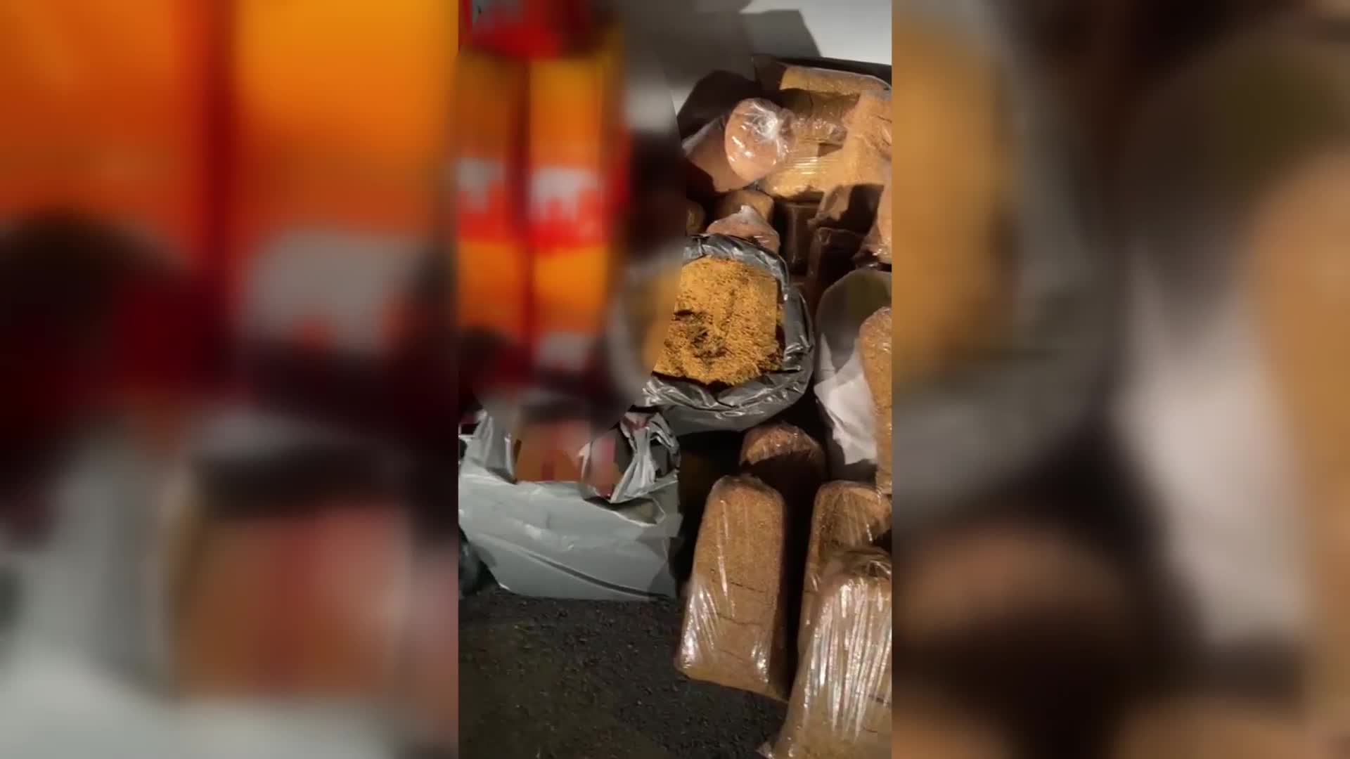 FATİH'TE KAÇAK TÜTÜN OPERASYONU: 2 GÖZALTI