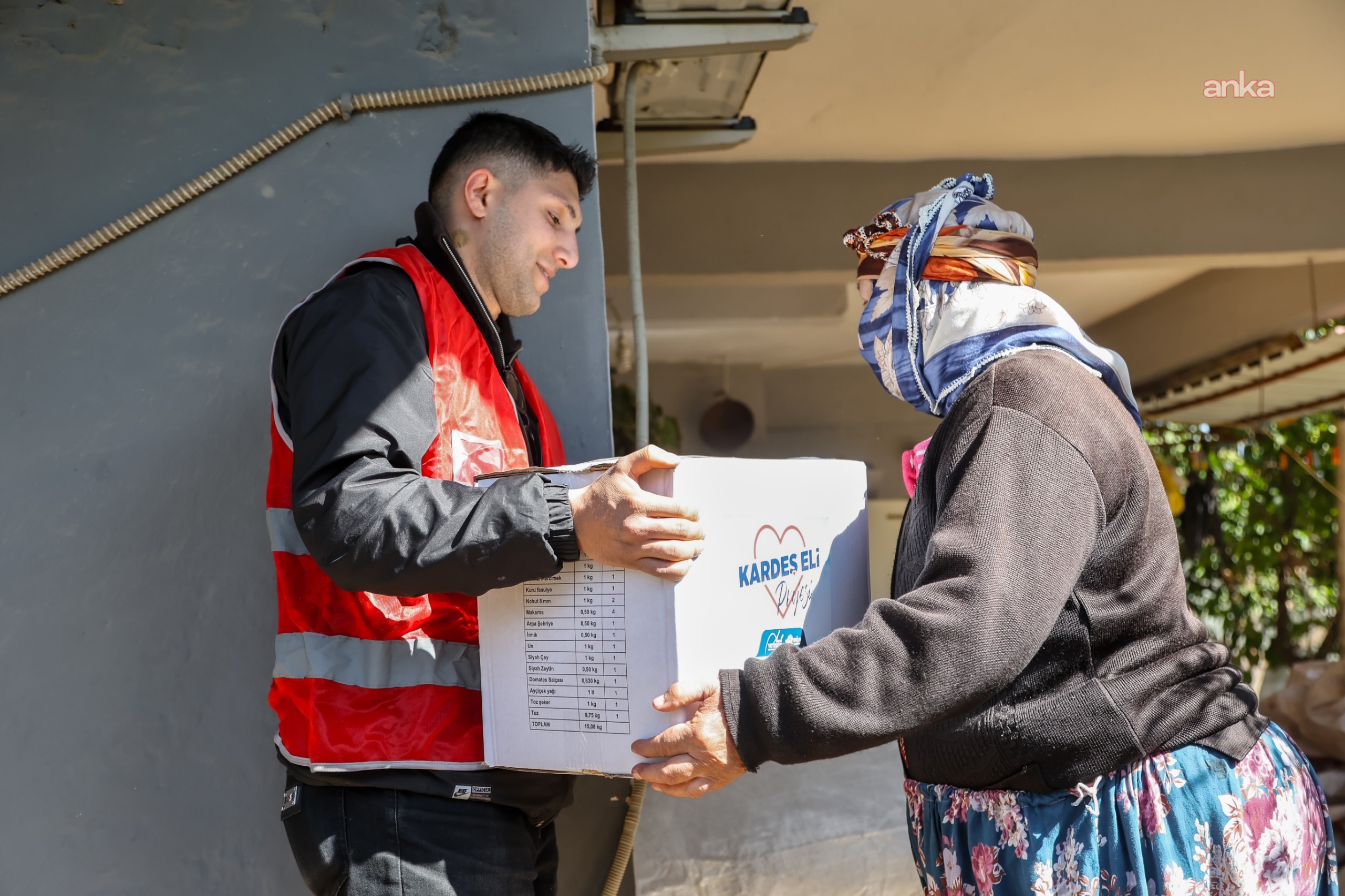 Efeler Belediyesi, sosyal desteklerle dayanışma ruhunu güçlendiriyor