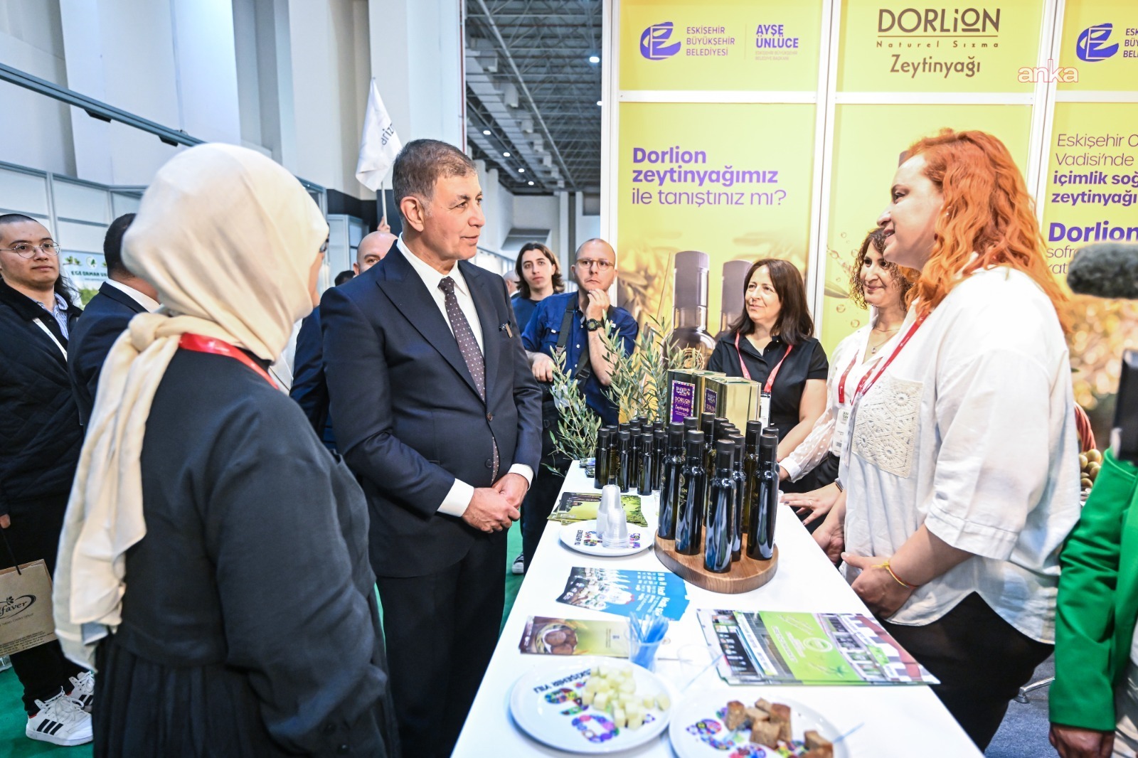 Eskişehir, Dorlion zeytinyağı ve Küllüoba ekmeği ile Gurme İzmir Olivtech Fuarı’nda ilgi gördü