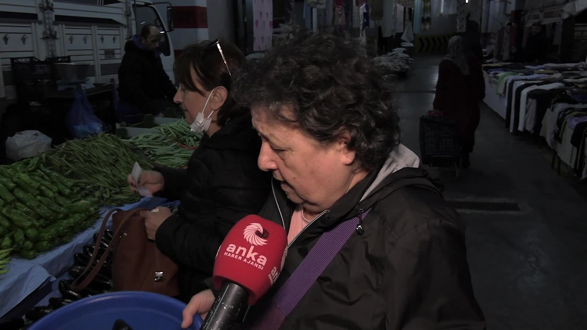 Nisan enflasyonu hakkında ANKA'ya konuşan vatandaşlar: Asgari ücretliye, emekliye, memura ara zam yapılmalı... Bugüne kadar öğrendiğimiz bütün değerlerimizi yitirdik. Yazıklar olsun bizi bu hale getirenlere