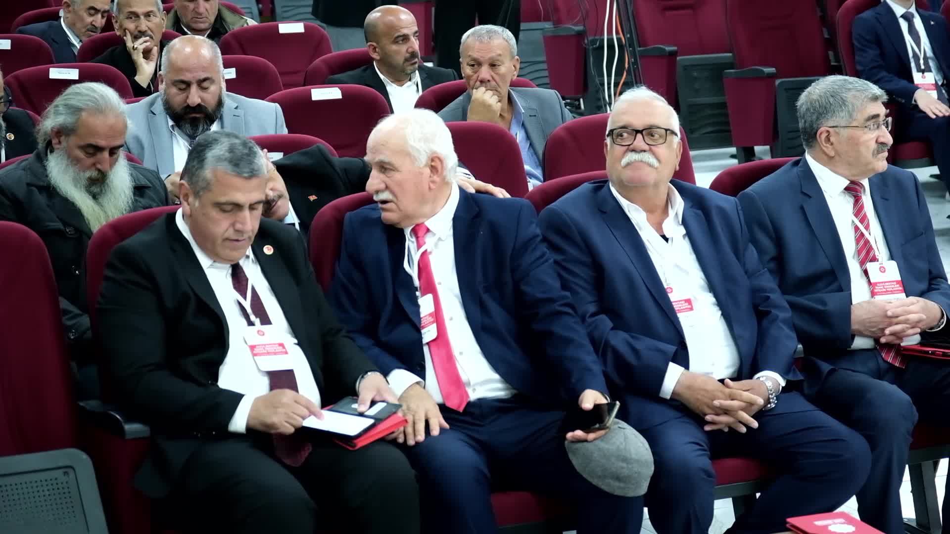 Tunceli’de “Dedeler Zirvesi”: “Diyanet’in belirli bir bütçesi var, üçte birini de bize verseler ne olur?”