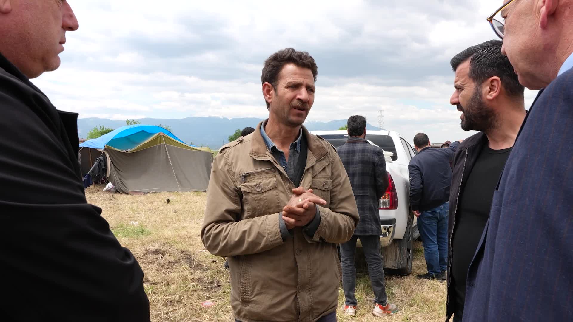 Turgutlu Belediye Başkanı Akın'dan mevsimlik tarım işçilerine destek ziyareti