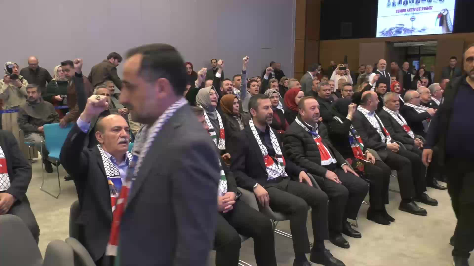Memur-Sen, Sumud Filosu'ndaki aktivistleri ağırladı... "Türkiye, donanma gemisi çıkarsın, Marmaris'te bekleyen gemilere eşlik etsin"