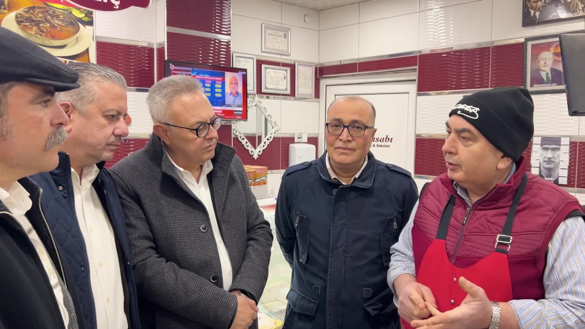 CHP 81 ilde sahada... Uşaklı esnaf: Elektrik faturalarını elimize aldığımız anda sanki çarpılmış gibi hissediyoruz