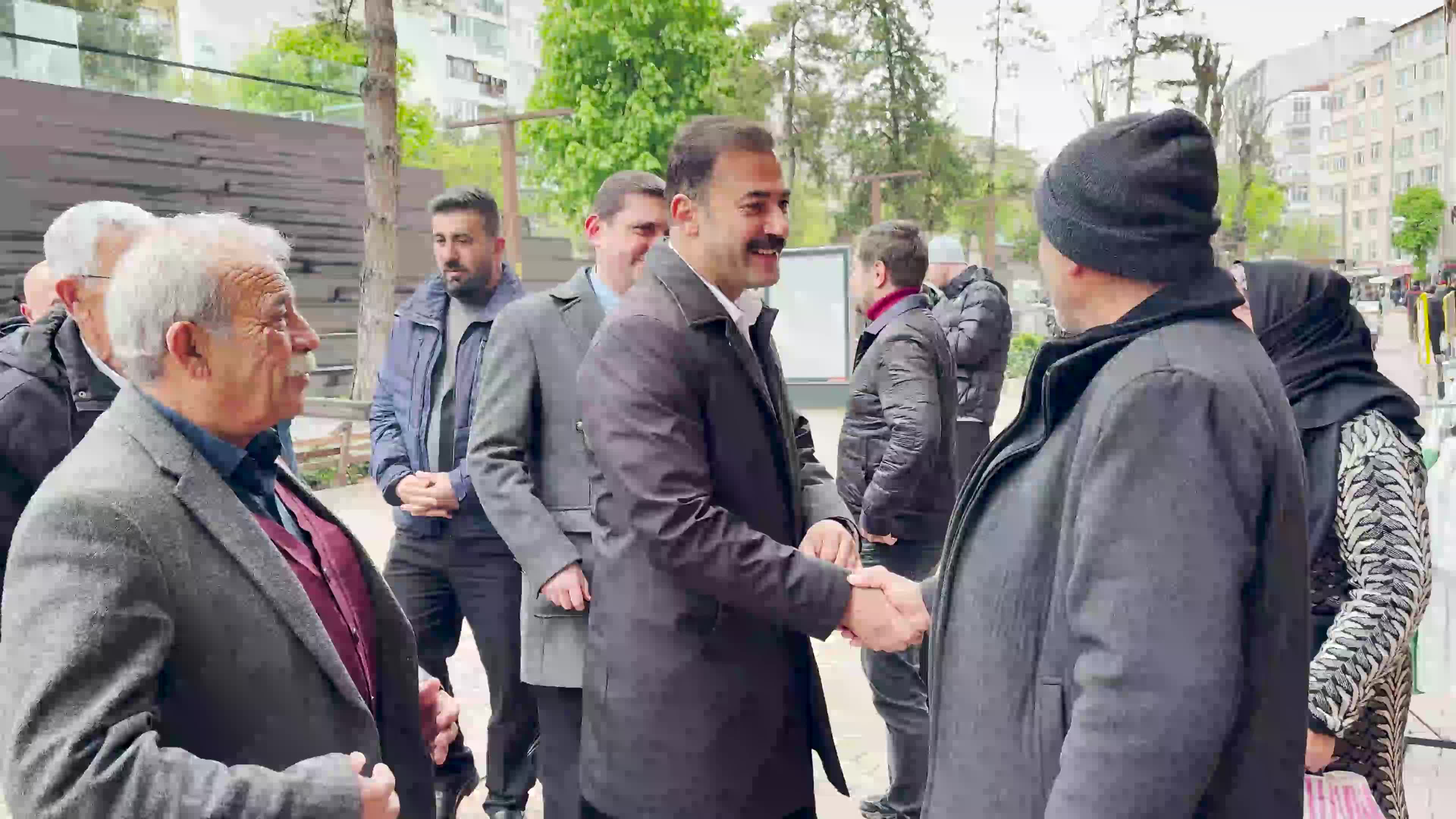 CHP 81 ilde sahada... Eskişehir İl Başkanı: Bize güvenin; hepsini düzelteceğiz