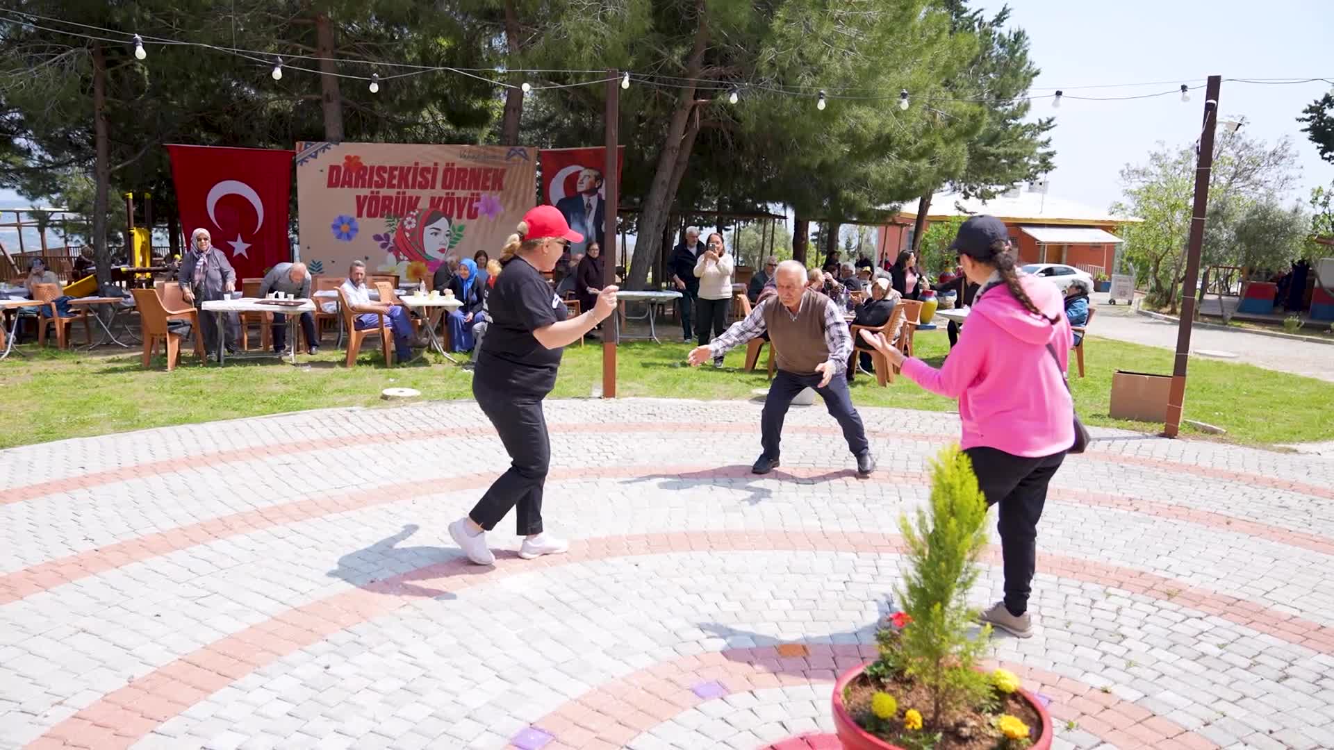 Mersin Büyükşehir Belediyesi, gaziler için Darısekisi Örnek Köyü’ne gezi düzenledi