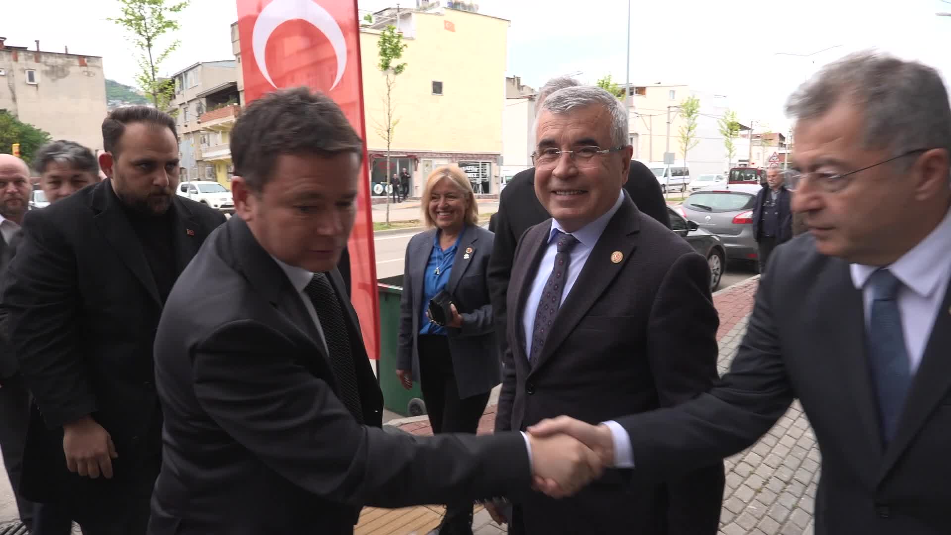 Osmangazi Belediye Başkanı Aydın, Sırameşeler Mahallesi sakinleriyle buluştu