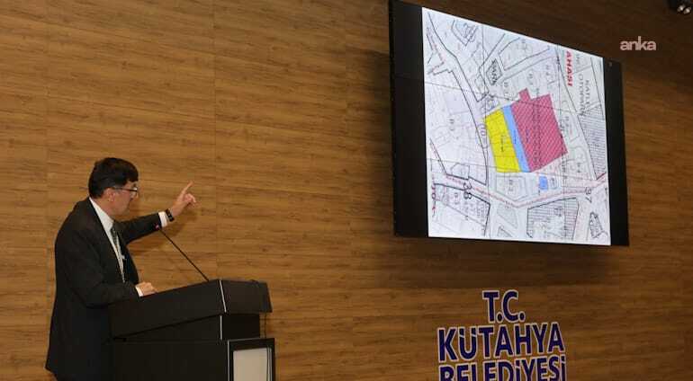 Kütahya Belediye Başkanı Kahveci, esnafla istişare toplantısında bir araya geldi