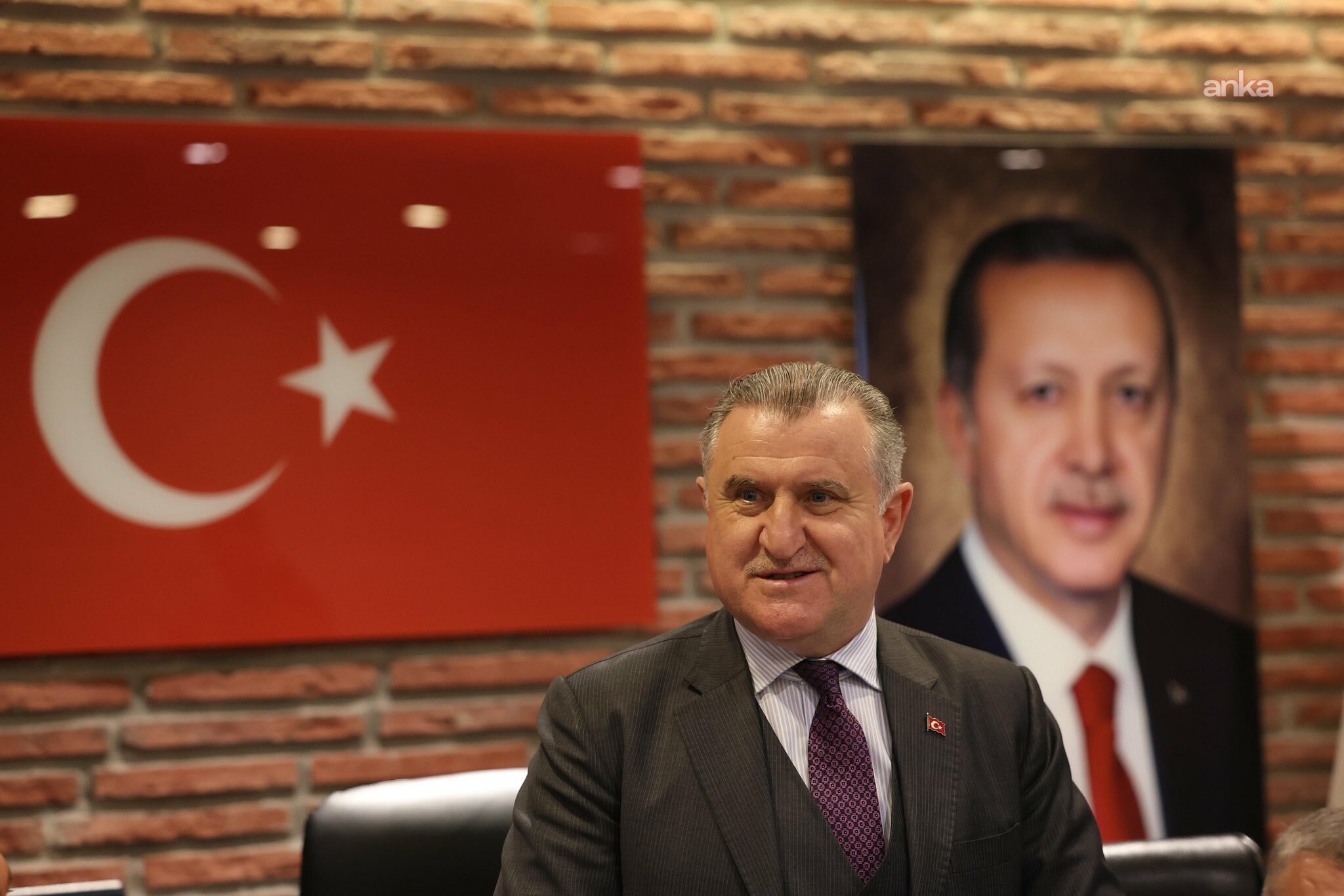 Bakan Bak'tan karate sporcusu Poyraz için destek açıklaması