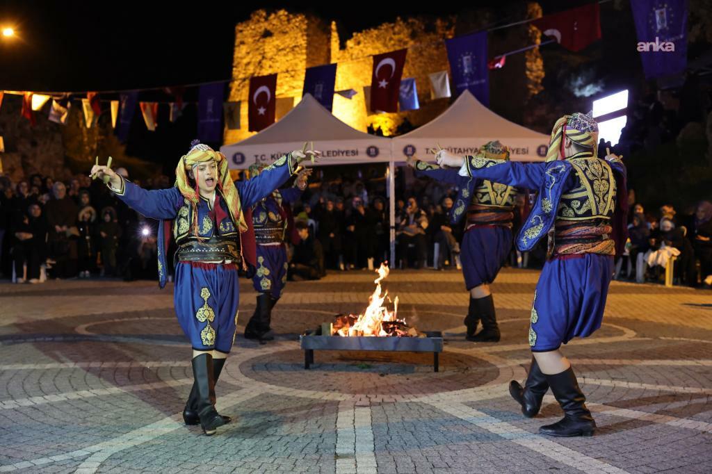 Kütahya Kalesi'nde renkli kutlama
