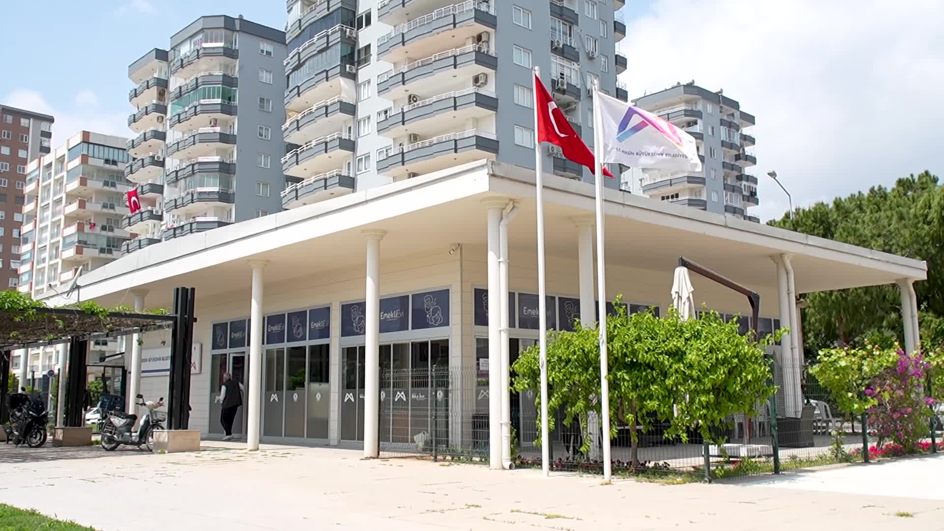 Mersin Büyükşehir Belediyesi’nin "Emekli Evleri" projesiyle emeklilerin yaşam kalitesi artırılıyor