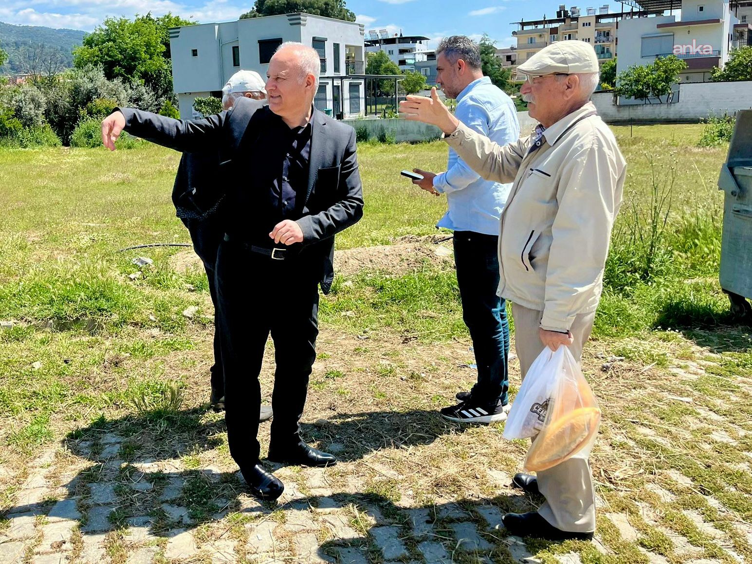 Çine Belediye Başkanı Kıvrak, çalışmaları sahada takip ediyor