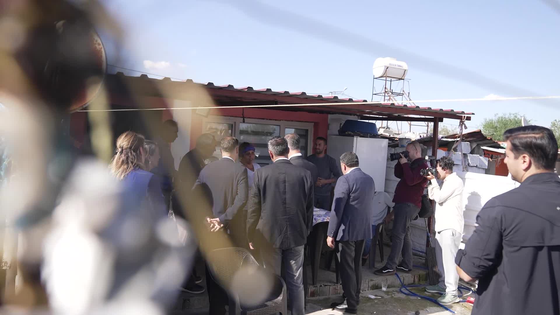 Cemil Tugay Çırpı’da halkla buluştu