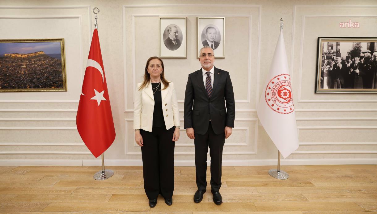 Bakan Işıkhan DİSK Genel Başkanı Arzu Çerkezoğlu ile bir araya geldi