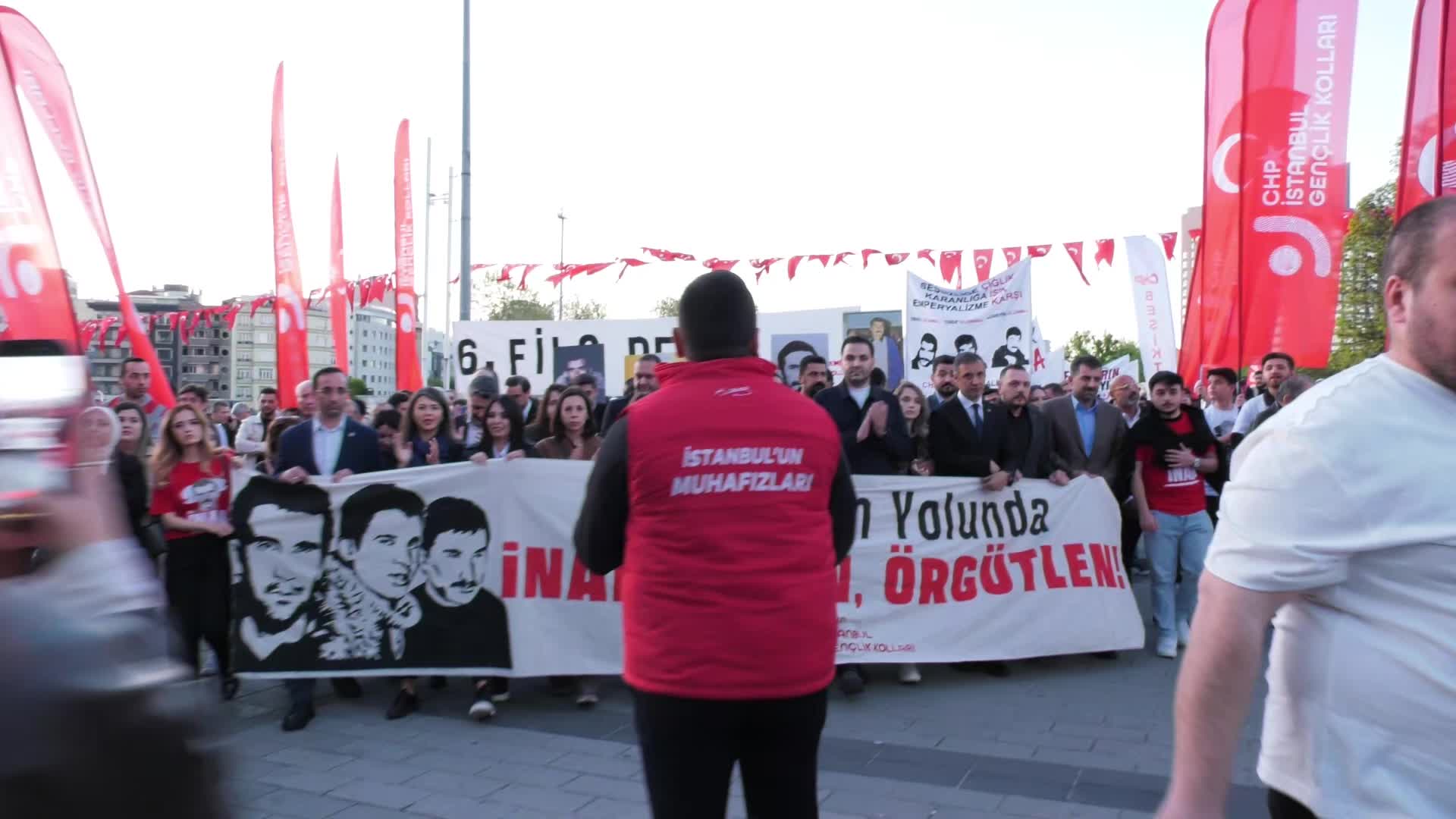 Deniz Gezmiş, Yusuf Aslan ve Hüseyin İnan, Taksim’den Dolmabahçe’ye yürüyüşle anıldı