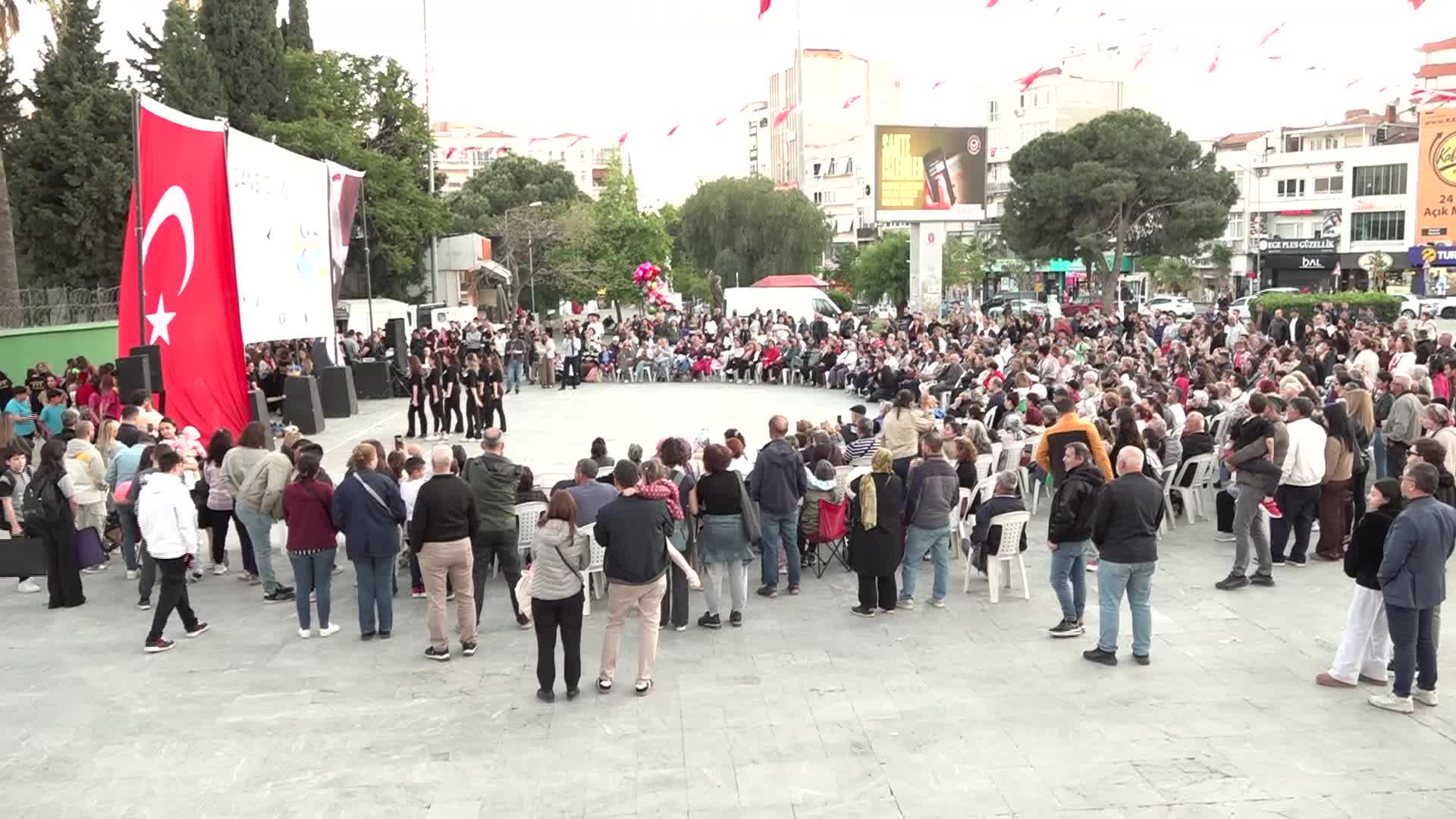 Bornova’da Dünya Dans Günü kutlaması