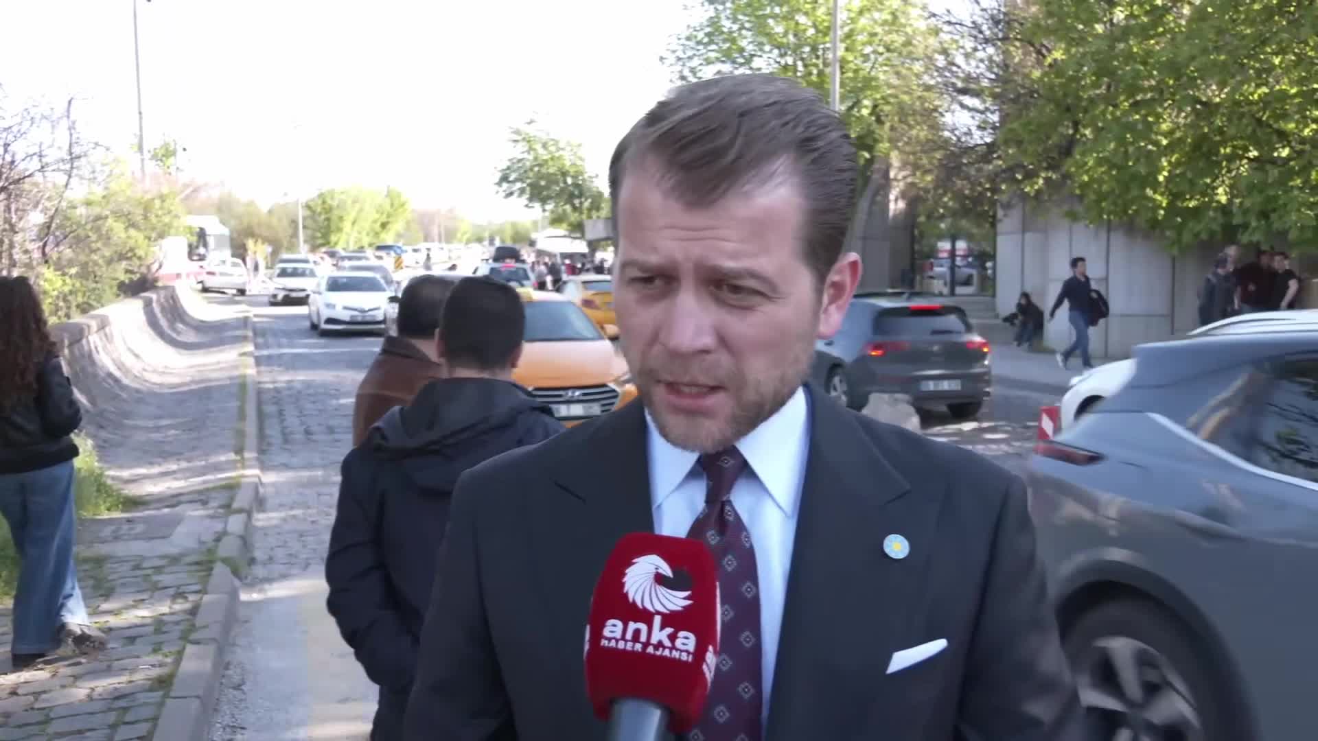 İYİ Partili Özel, ODTÜ’de dün yaşananları birinci açılım sürecindeki olaylara benzetti
