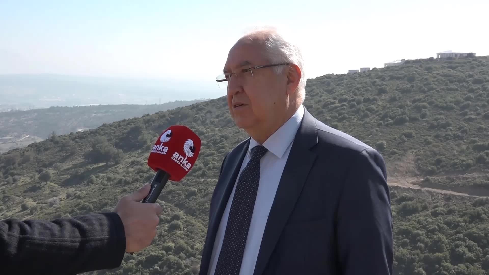 ÜNİVERSİTE KAMPÜSÜNE TOKİ, İZMİR'İ KARIŞTIRDI... "ALANIN TAMAMI ÜNİVERSİTEYE VERİLSİN" DEDİ, 'İSTEMEZÜKÇÜ' İLAN EDİLDİ!