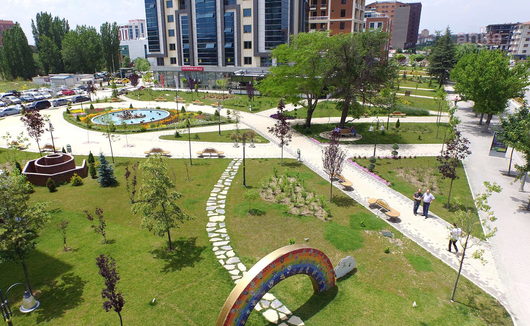 TEPEBAŞI, YEŞİLE BÜRÜNDÜ