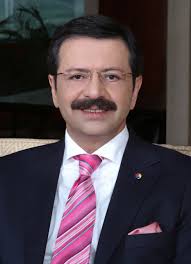 HİSARCIKLIOĞLU, ŞİRKETLERE KREDİ VERMEYEN BANKALARA SESLENDİ