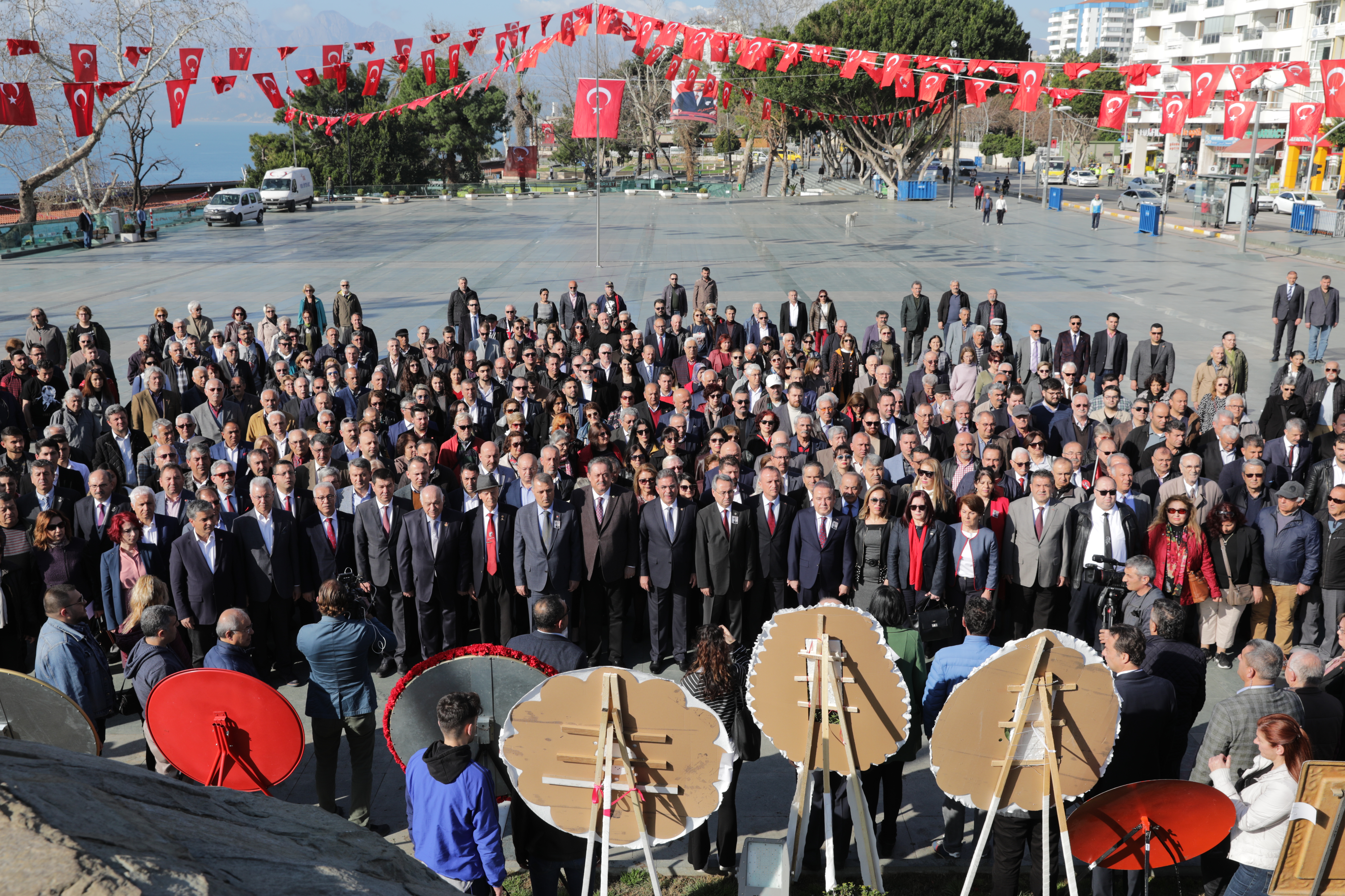 ATATÜRK'ÜN ANTALYA'YA GELİŞİNİN 90. YILI KUTLANDI