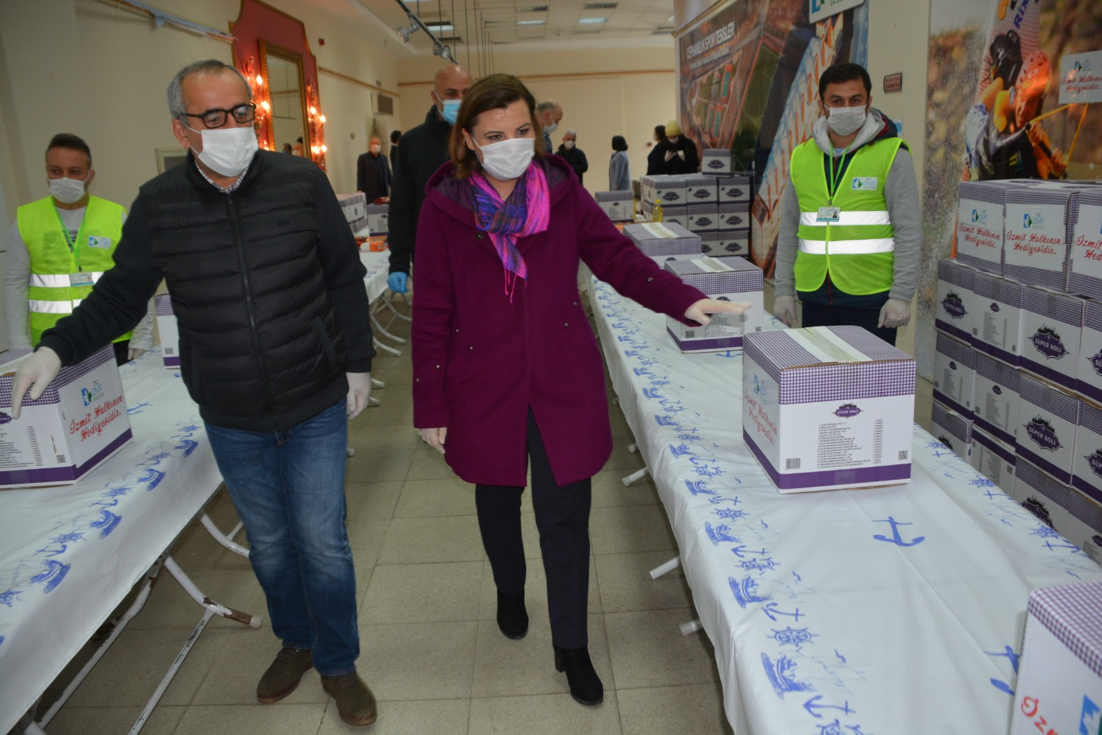 İZMİT'TE KORONAVİRÜSE KARŞI "KOMŞU DAYANIŞMASI" ÇAĞRISI
