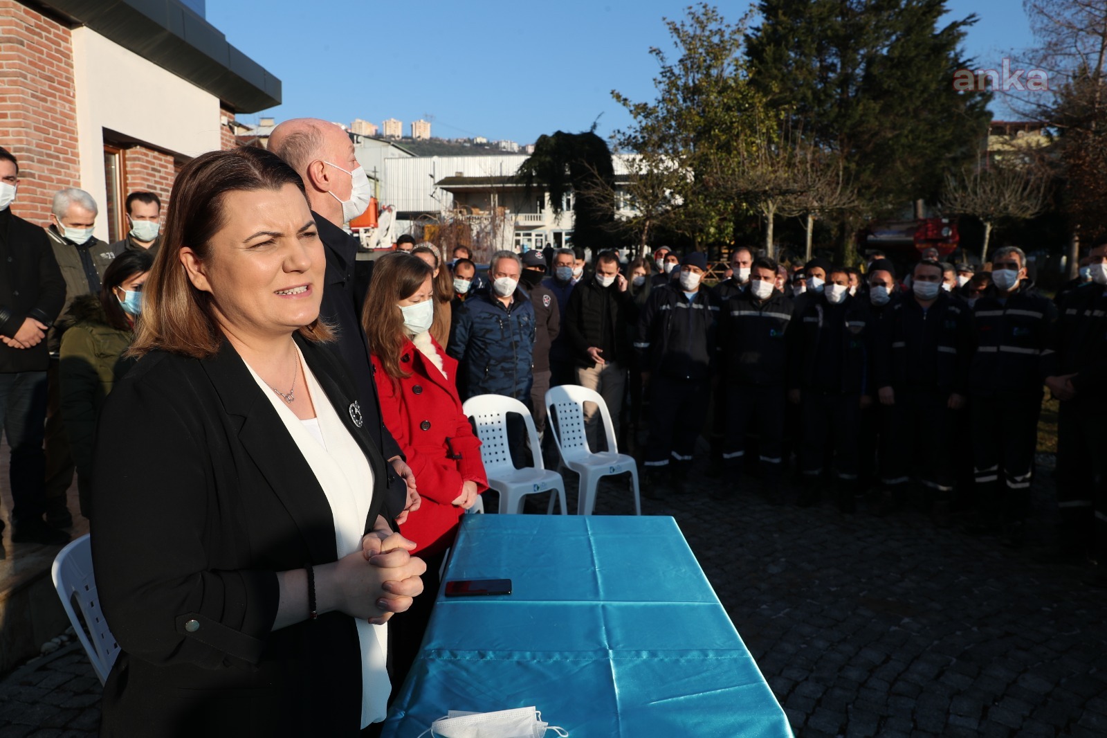 İZMİT BELEDİYE BAŞKANI HÜRRİYET: "İŞÇİMİZİN HAKKI OLANI VERDİK"
