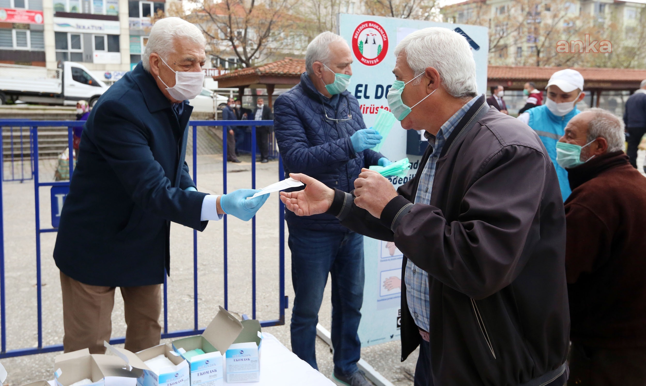 MUĞLA BÜYÜKŞEHİR, PANDEMİ SÜRECİNDE VATANDAŞA DESTEĞİNİ SÜRDÜRÜYOR