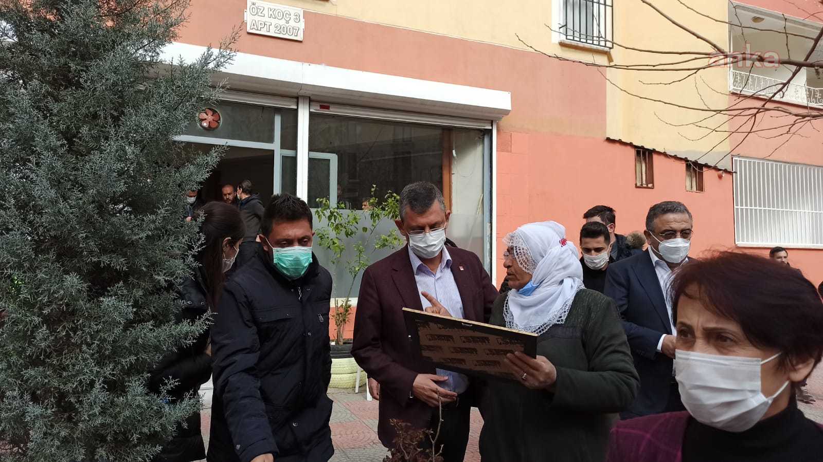 CHP'DEN DİYARBAKIR ANNELERİNE ZİYARET