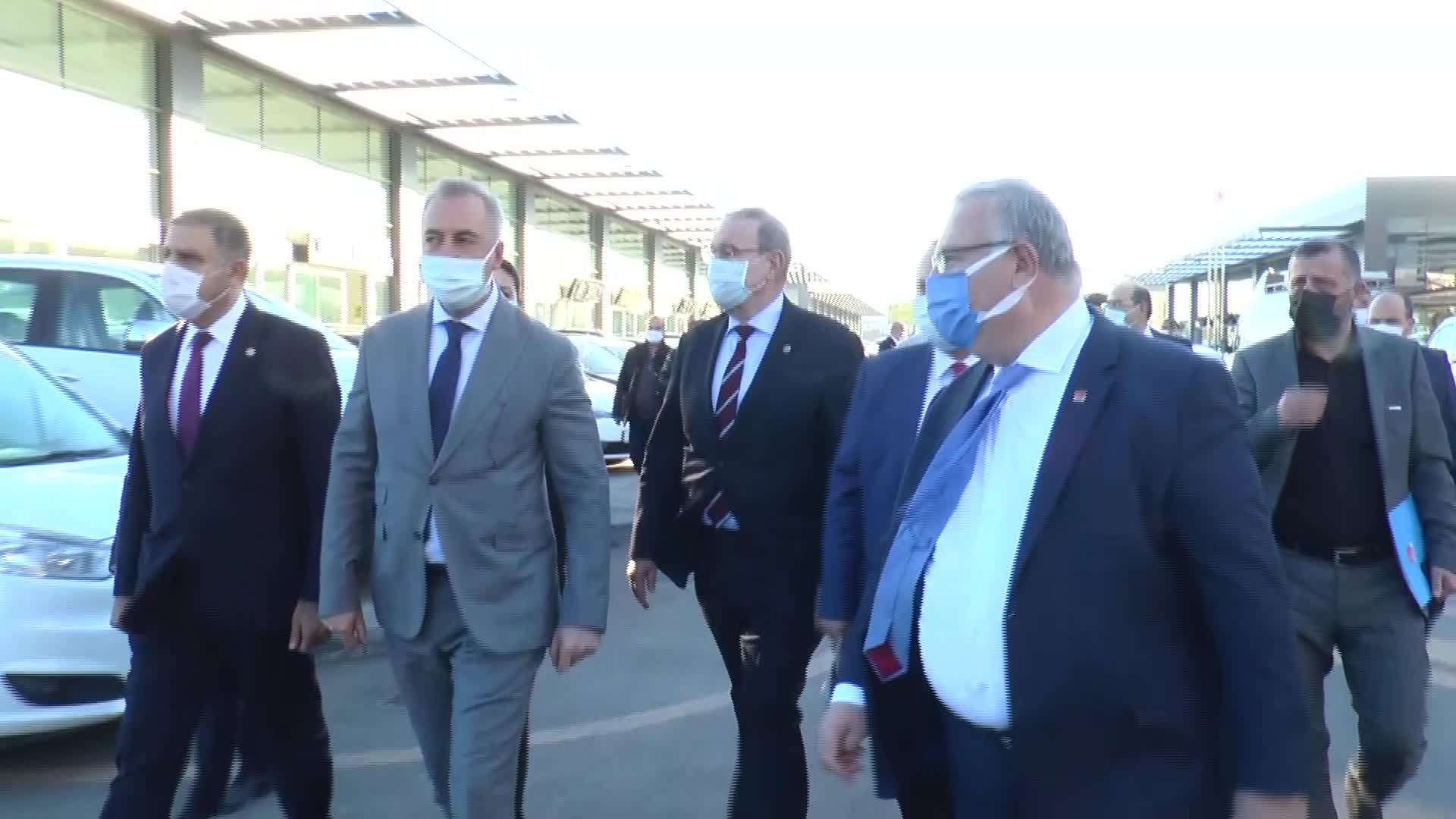 OTONOMİ ESNAFI DA DERTLİ: "MÜŞTERİ YOK, BİR HAFTADIR SATIŞ YAPMADIK"